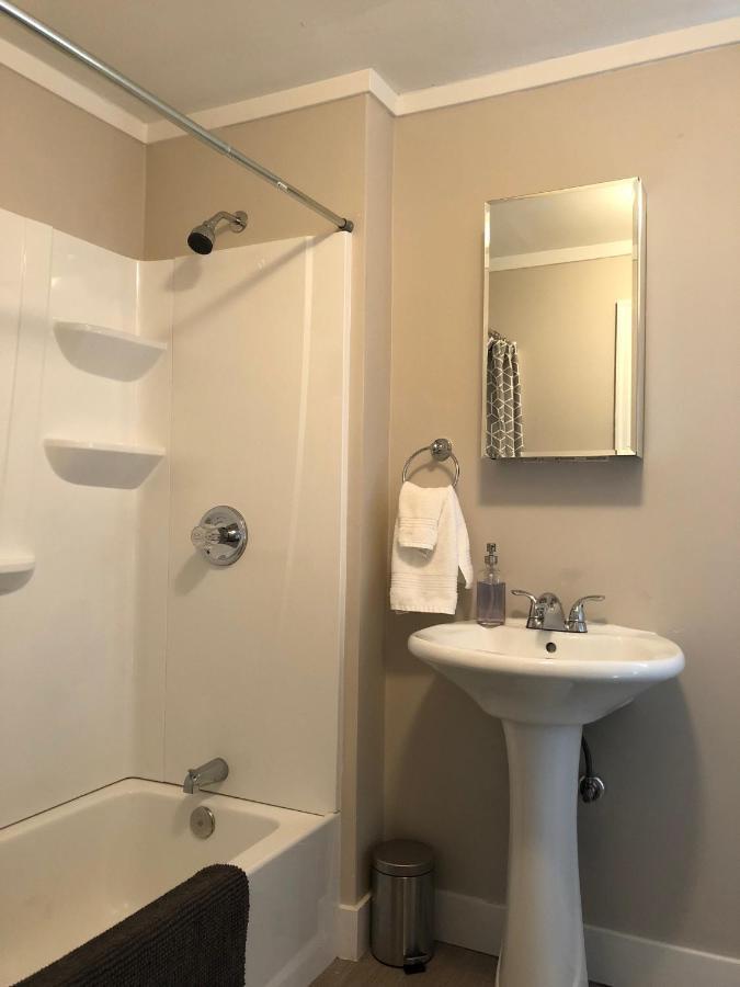 Updated + Clean Motel Room At The Base Of Mt Hood! Mount Hood Village Esterno foto